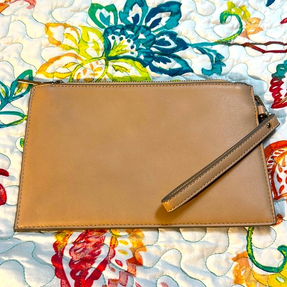 Linea wristlet pouch tan zipper snap pocket removable wrist strap - Picture 2 of 7